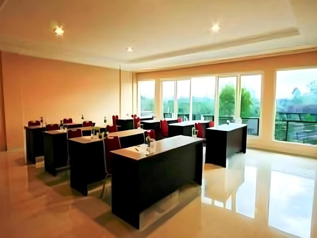 Wonua Monapa Hotel Resort Кендарі Екстер'єр фото