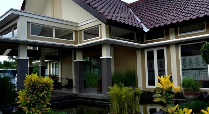 Wonua Monapa Hotel Resort Кендарі Екстер'єр фото